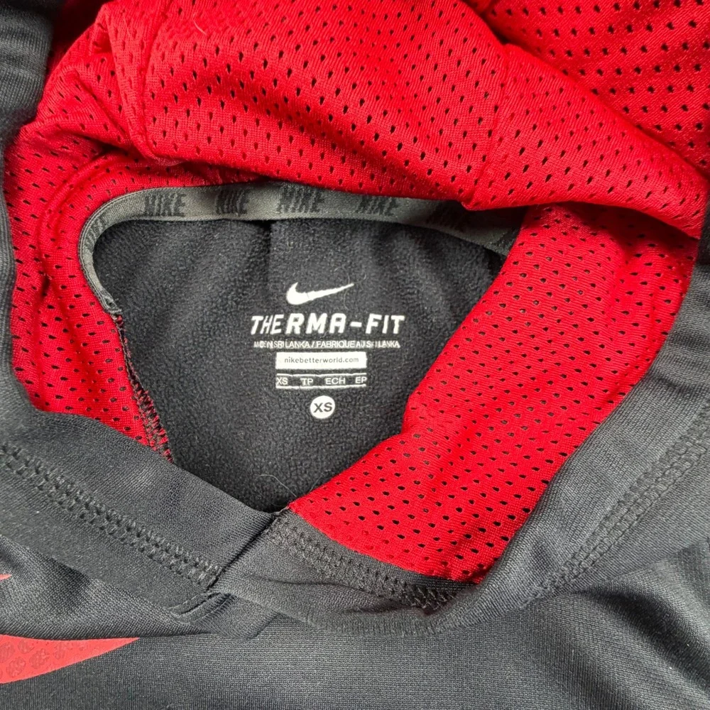 Kids Nike Therma Fit Hoodie Black Red‎ Logo Activewear Size XS